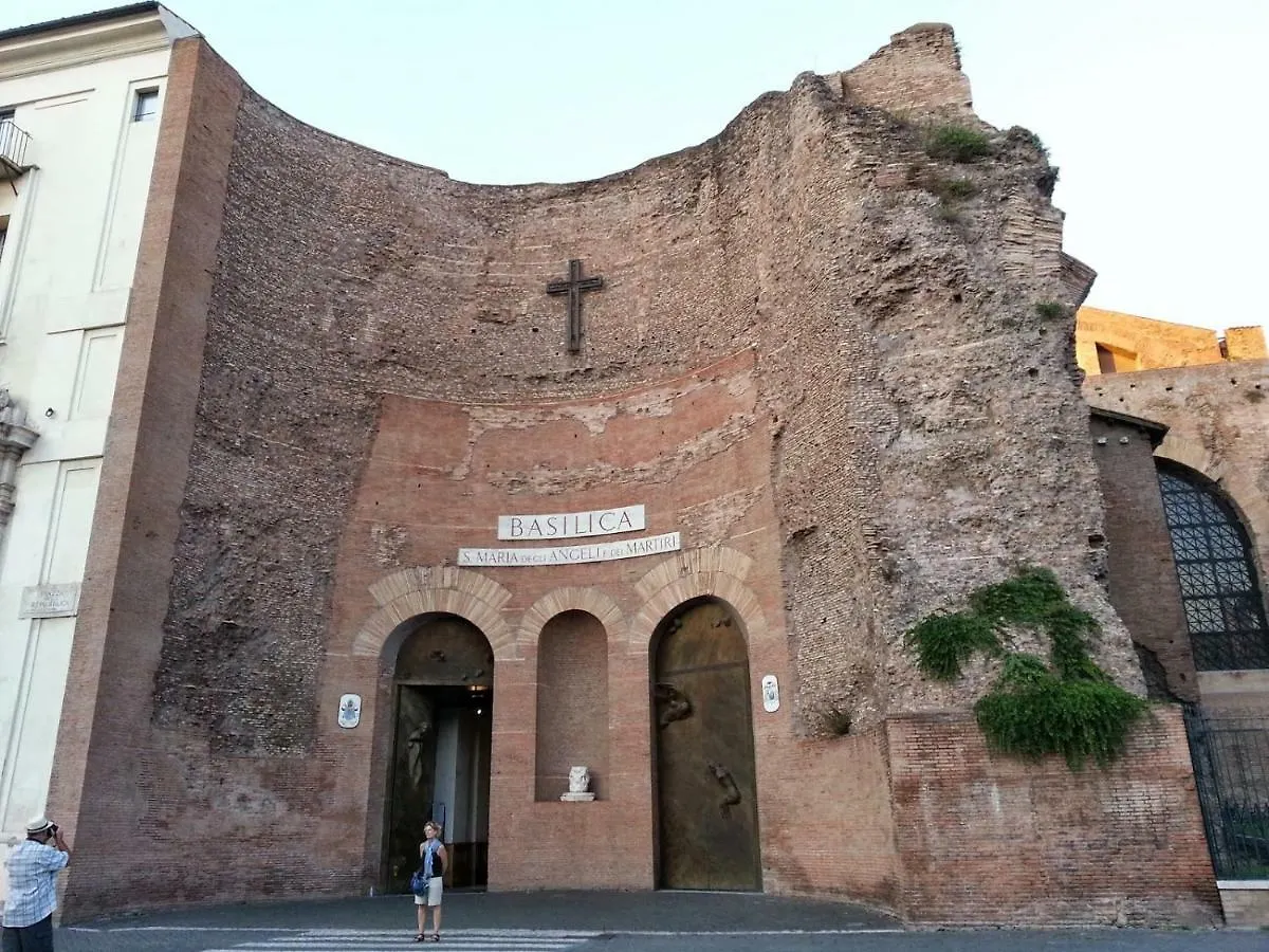 Domi 10 Apartment, Stazione Termini, Via Curtatone 12 Rome 0*,
