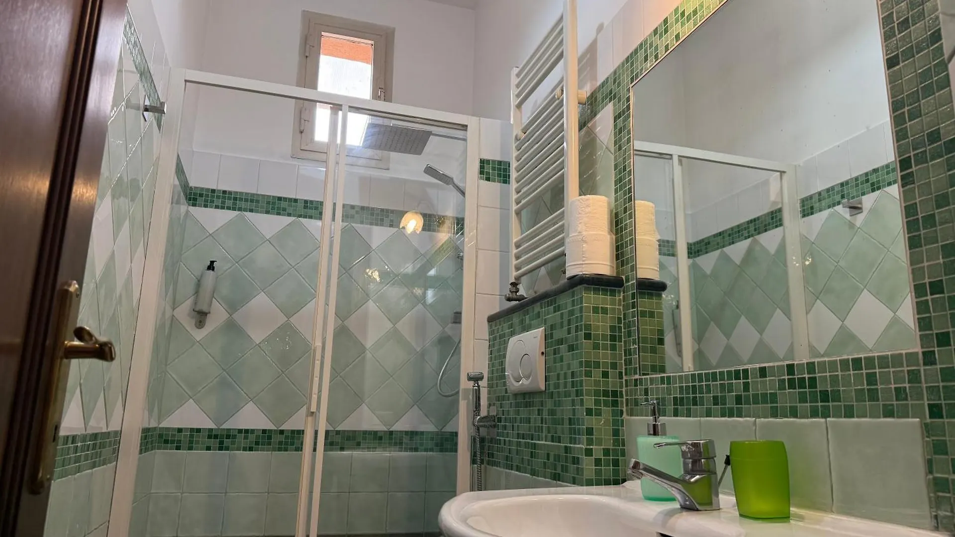 Domi 10 Apartment, Stazione Termini, Via Curtatone 12 Rome 0*,  Italy